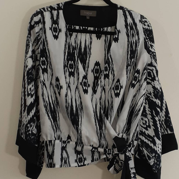 Harper Tops - Ladies Harper kimono sleeve style blouse size L